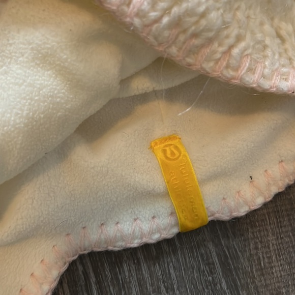 Lululemon Winter Hat - Picture 6 of 8